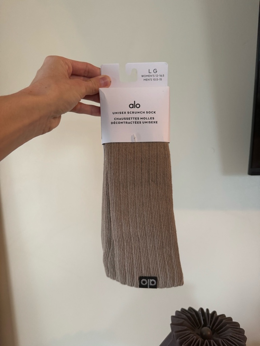 ALO Yoga Unisex Ribbed Scrunch Socks - Taupe Brown